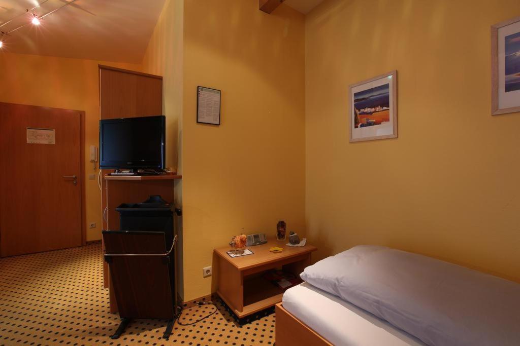Au P'Tit Max - Studios Hotel Luxemburg Exterior foto